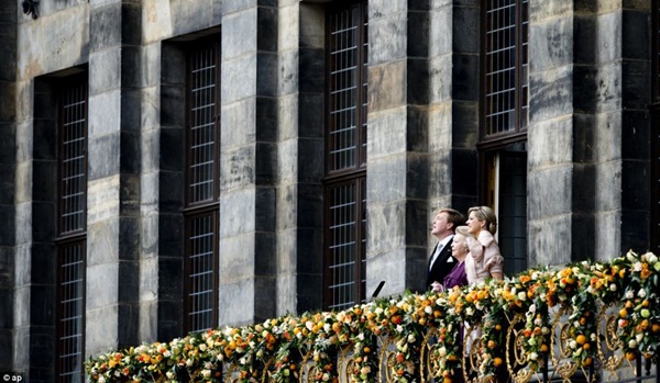 Khung cảnh hoành tráng trong lễ thoái vị của Nữ hoàng Hà Lan 11