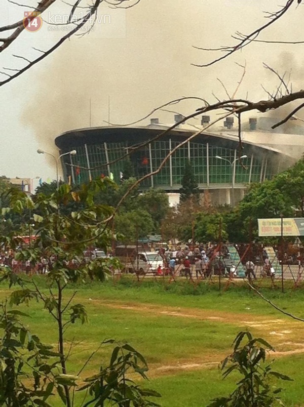 Cháy lớn tại Nhà văn hóa trung tâm tỉnh Quảng Bình 3