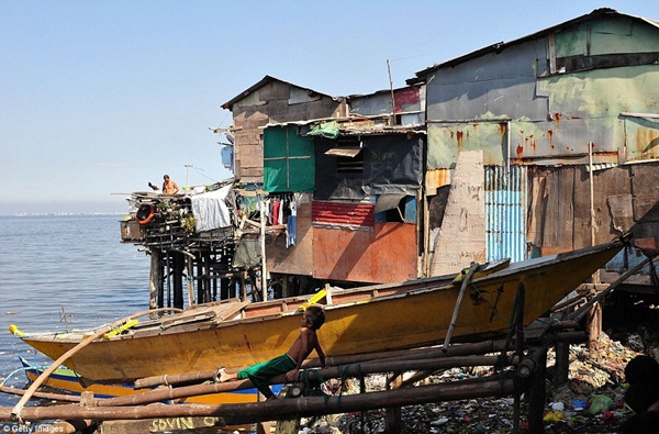 Cuộc sống tại một khu ổ chuột của Philippines 12