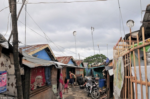 Cuộc sống tại một khu ổ chuột của Philippines 18