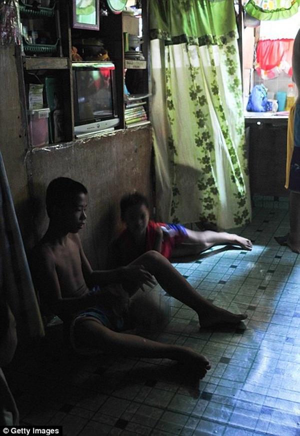 Cuộc sống tại một khu ổ chuột của Philippines 20
