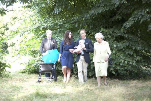 Gia đình "Hoàng gia Anh" đi picnic   8