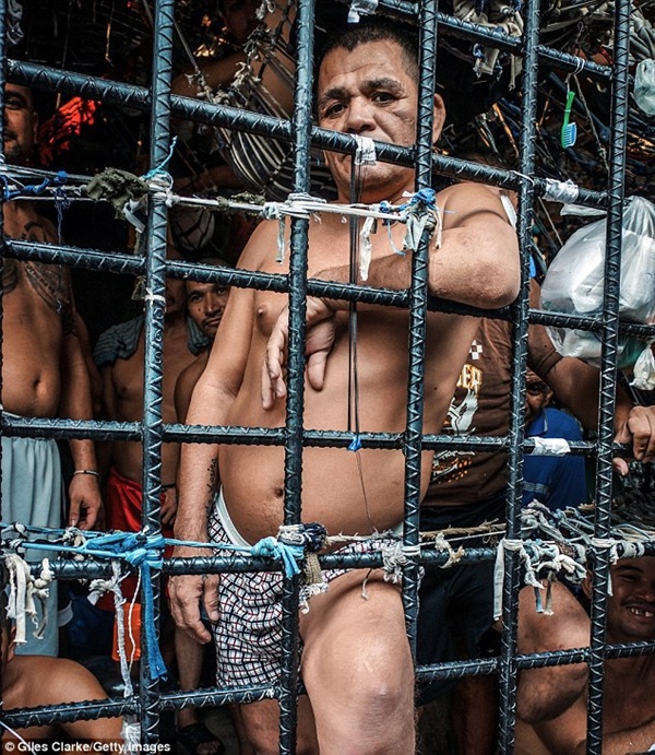 Cận cảnh những "lồng giam" của nhà tù bí mật ở El Salvador 2