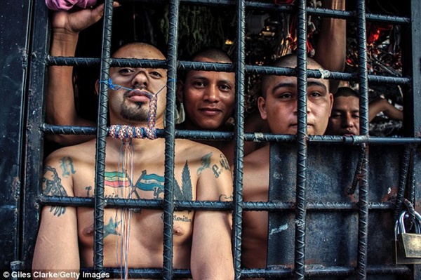Cận cảnh những "lồng giam" của nhà tù bí mật ở El Salvador 4