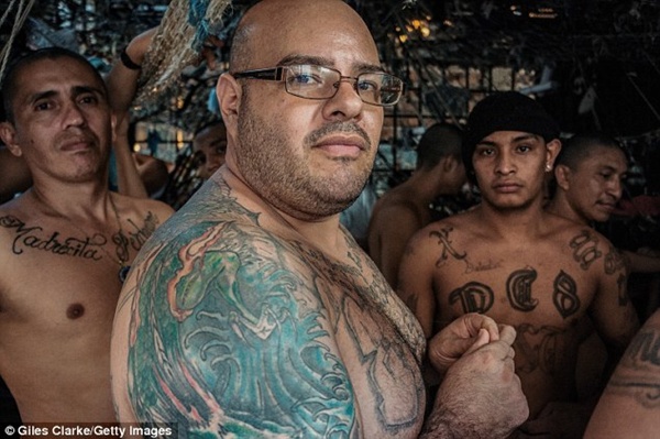 Cận cảnh những "lồng giam" của nhà tù bí mật ở El Salvador 11