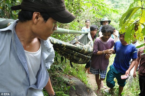 Báo nước ngoài đưa tin về vụ giải cứu "người rừng" của Việt Nam 7