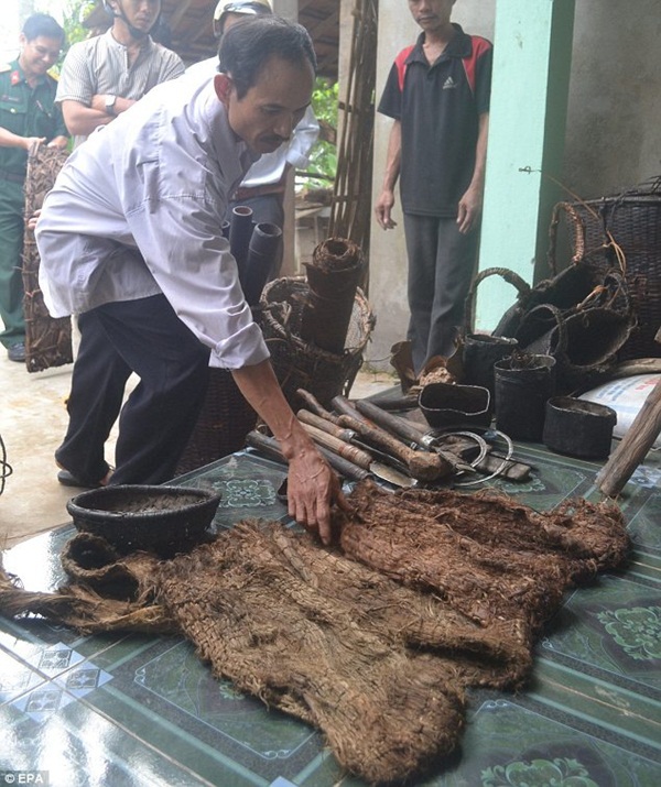 B&aacute;o nước ngo&agrave;i đưa tin về vụ giải cứu "người rừng" của Việt Nam 8