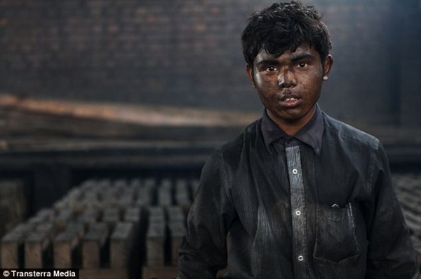 Những lò gạch "khổ sai" ở Bangladesh 5