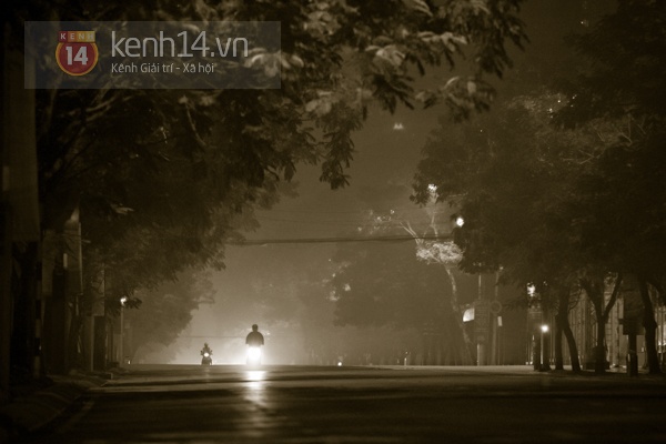 Sài Gòn đẹp lạ trong màn sương mù bao phủ rạng sáng nay 1