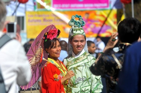 Không khí Trung thu náo nhiệt trên toàn châu Á 16