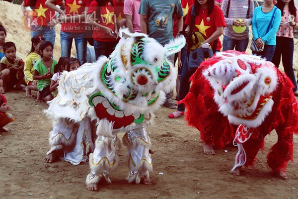 Chùm ảnh: Rưng rưng nụ cười của trẻ em nghèo Huế trong mùa Trung thu 19