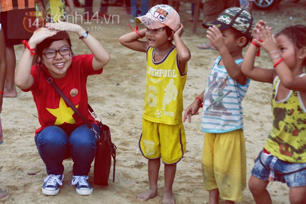 Chùm ảnh: Rưng rưng nụ cười của trẻ em nghèo Huế trong mùa Trung thu 9