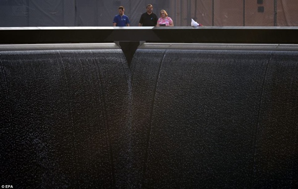Cả nước Mỹ nghẹn ngào trong lễ tưởng niệm nạn nhân vụ khủng bố 11/9 5
