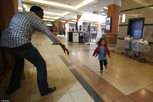 Toàn cảnh vụ tấn công đẫm máu tại trung tâm thương mại Kenya 31