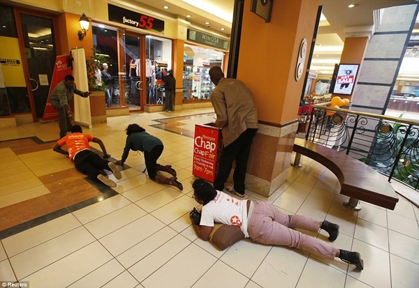 Toàn cảnh vụ tấn công đẫm máu tại trung tâm thương mại Kenya 4