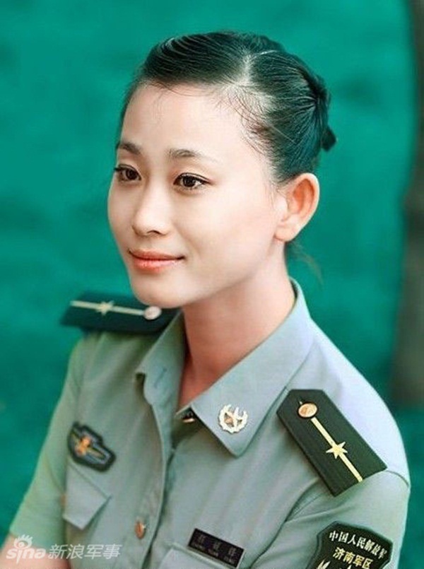 Những bóng hồng xinh đẹp trong lực lượng quân đội Trung Quốc