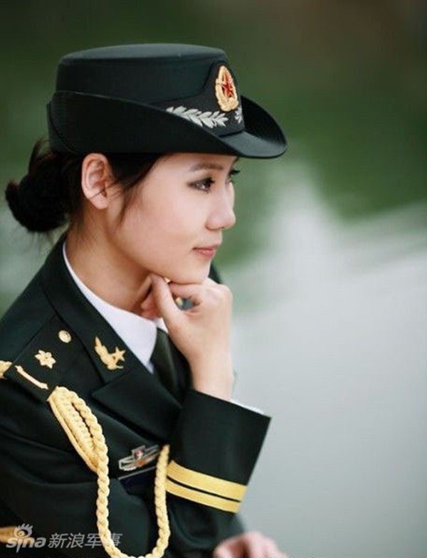 Những bóng hồng xinh đẹp trong lực lượng quân đội Trung Quốc 5
