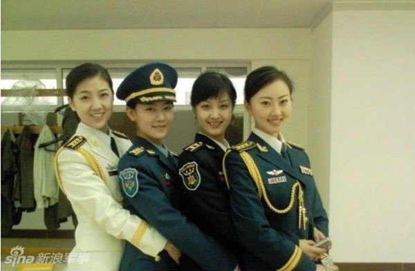 Những bóng hồng xinh đẹp trong lực lượng quân đội Trung Quốc 8