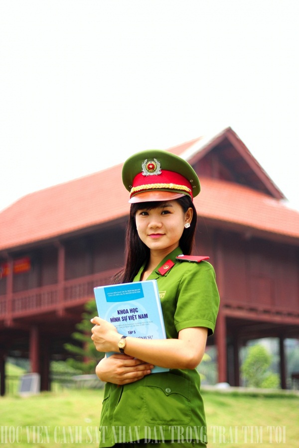 Những nữ sinh xinh đẹp của Học viện Cảnh s&aacute;t nh&acirc;n d&acirc;n  1