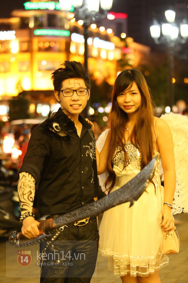 Chùm ảnh: Halloween cực sôi động của giới trẻ Hà Nội, Sài Gòn 6