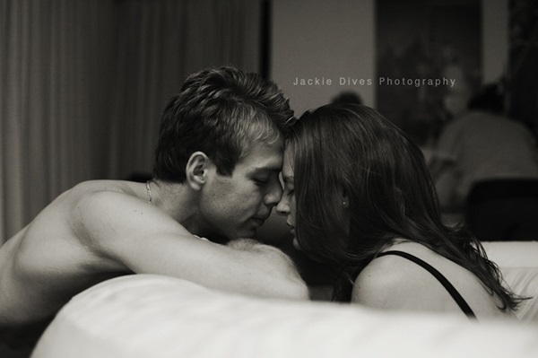 H&igrave;nh ảnh ch&acirc;n thật v&agrave; đầy cảm x&uacute;c của một ca sinh nở tại nh&agrave; 5