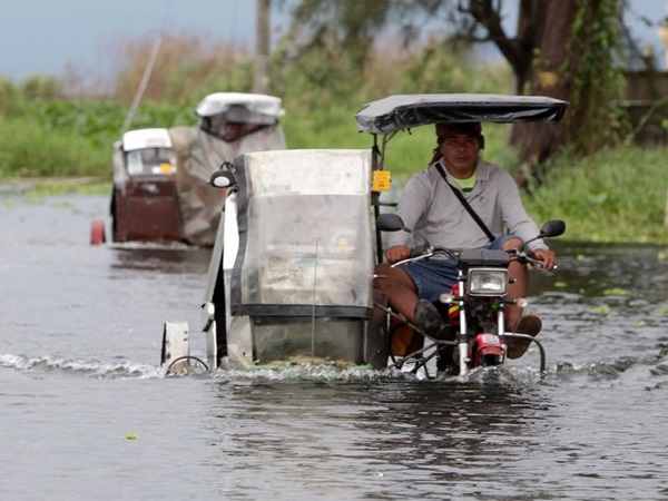 Thảm cảnh tại những thành phố bị siêu bão Haiyan càn quét 13