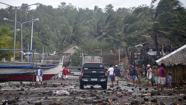 Ít nhất 100 người đã thiệt mạng trong siêu bão Haiyan 1