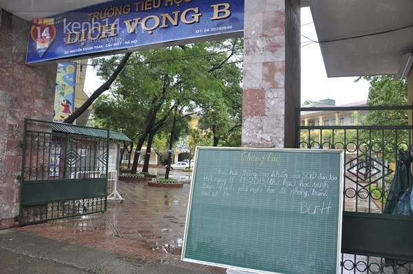 Ch&ugrave;m ảnh: C&aacute;c trường học ở H&agrave; Nội đ&oacute;ng cửa im l&igrave;m ng&agrave;y đầu tuần 1