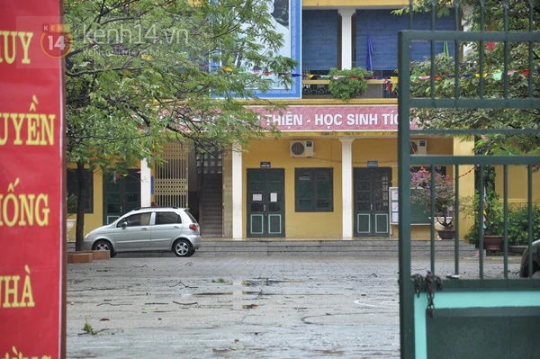 Ch&ugrave;m ảnh: C&aacute;c trường học ở H&agrave; Nội đ&oacute;ng cửa im l&igrave;m ng&agrave;y đầu tuần 12