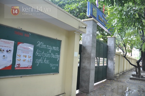 Ch&ugrave;m ảnh: C&aacute;c trường học ở H&agrave; Nội đ&oacute;ng cửa im l&igrave;m ng&agrave;y đầu tuần 15