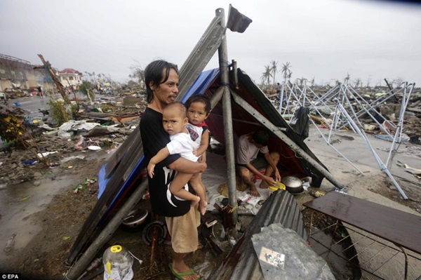 Siêu bão Haiyan: Nỗi đau xé lòng của những người ở lại 7