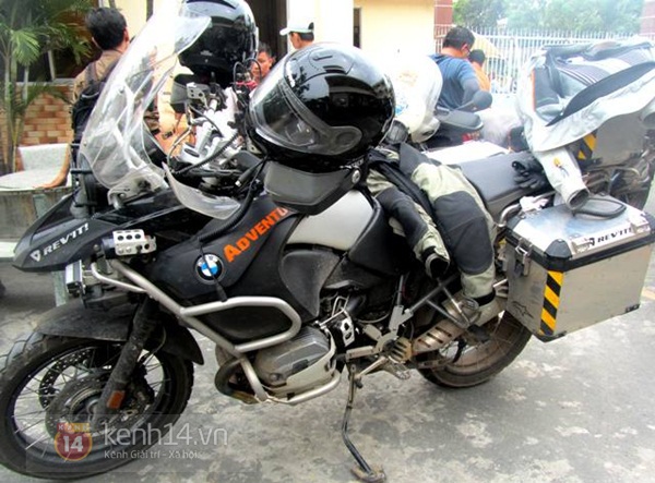 Chặn bắt đoàn xe mô tô "khủng" biển nước ngoài chạy vào đường cấm ở Sài Gòn 4