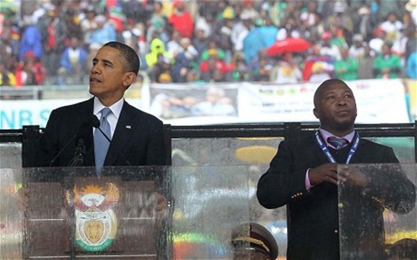 Phiên dịch viên trong lễ tưởng niệm ông Mandela bị tố "lừa đảo" 2
