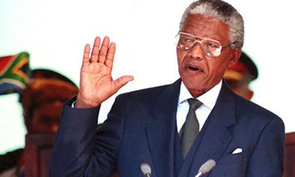 Cuộc đời cựu Tổng thống Nam Phi Mandela qua ảnh 11