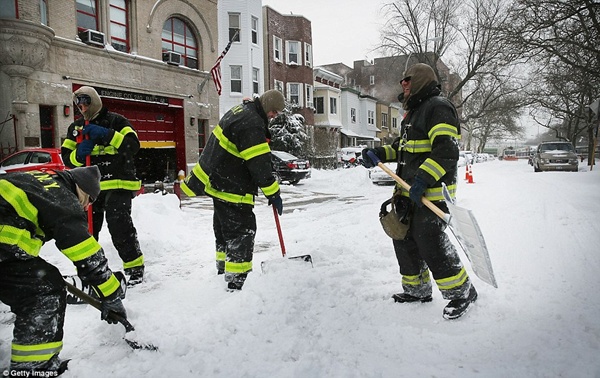 Bão tuyết hoành hành khắp nước Mỹ, ít nhất 9 người chết 10
