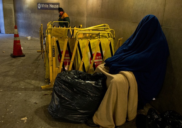 Người vô gia cư Mỹ chật vật trong giá lạnh kỷ lục 8