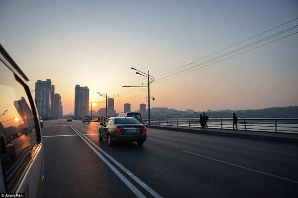 Chùm ảnh hiếm cho thấy Triều Tiên thật khác lạ và sôi động 7