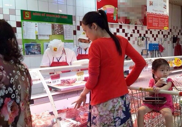 Sao nữ Việt v&agrave; khoảnh khắc khệ nệ bụng bầu giữa đời thường 2