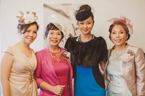 Ấm &aacute;p c&aacute;c kiểu chụp ảnh "đại gia đ&igrave;nh" của sao Việt 10