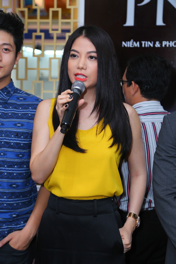 Trương Ngọc &Aacute;nh được 2 trai đẹp Kim L&yacute;, Harry "hộ tống" đi sự kiện 2
