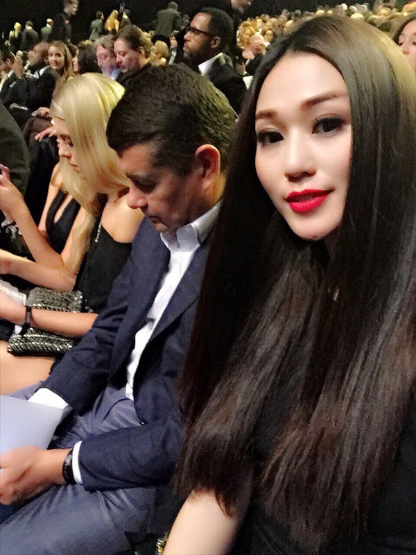 Cuộc đua "kh&aacute;ch VIP" của Ngọc Trinh v&agrave; Kh&aacute;nh My tại Victoria's Secret 2014 17