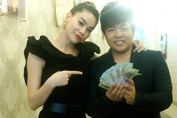 Ai là bà hoàng, ông hoàng "khoe của" số 1 của showbiz Việt? 14
