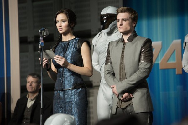 Mỹ nhân "Hunger Games" lộng lẫy mừng chiến thắng 3