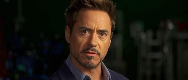 Đôi mắt to-đẹp-hút-hồn của Tony Stark 2