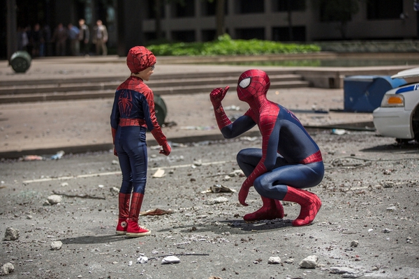 "The Amazing Spider-Man 2" có thừa 2 chữ: mãn nhãn và... sến! 1