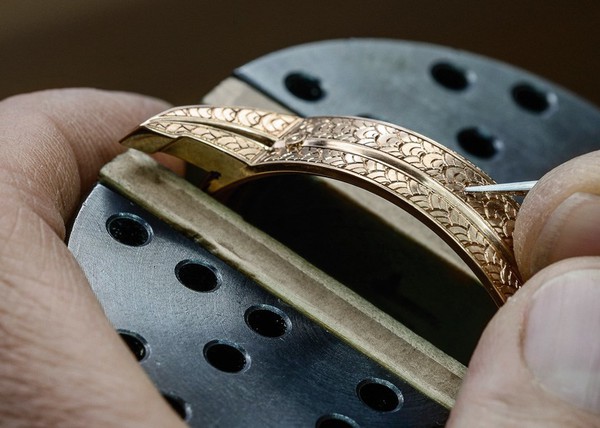 Lóa mắt với đồng hồ Vacheron Constantin phiên bản rồng có giá 10 tỉ đồng 3