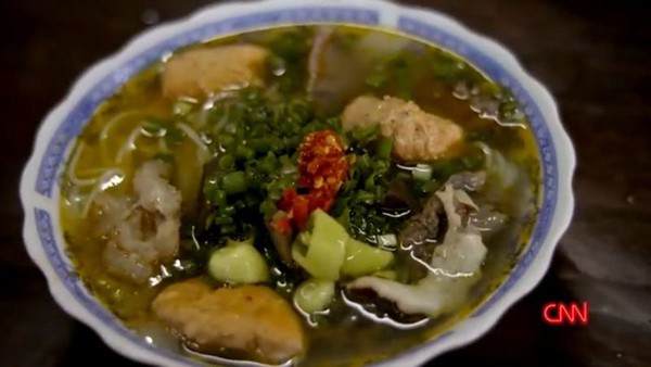 Đầu bếp nổi tiếng Mỹ khen bún bò Huế là "món soup ngon nhất Thế giới" 6