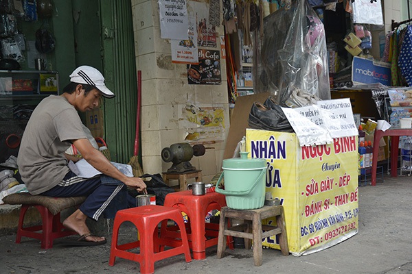 Những tấm biển thông báo ấm áp tình người giữa Sài Gòn hoa lệ 16