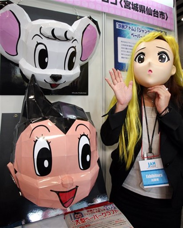 Trào lưu đeo mặt nạ Anime của giới trẻ Nhật Bản 12