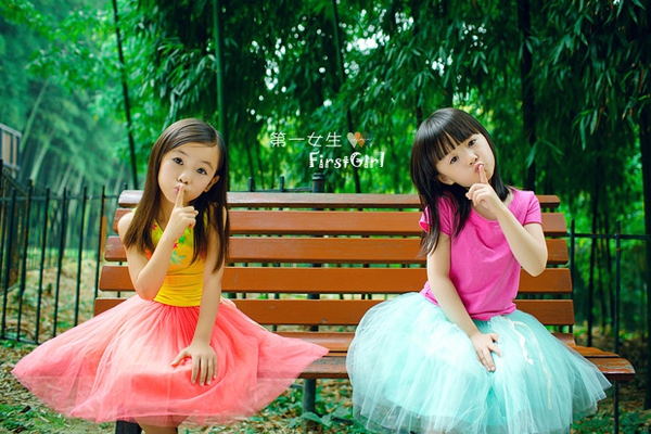 Vẻ đẹp hút hồn của hai thiên thần nhí nhóm nhạc nhỏ tuổi nhất Trung Quốc 4